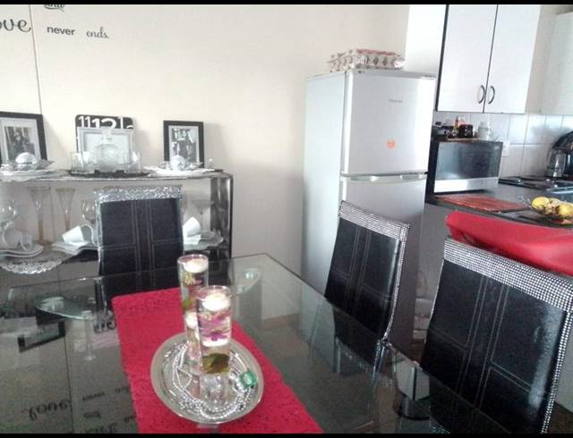 2 BEDROOM APARTMENT FOR SALE IN MENLYN